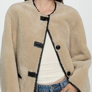 Mango FUR-EFFECT COAT WITH APPLIQUÉS